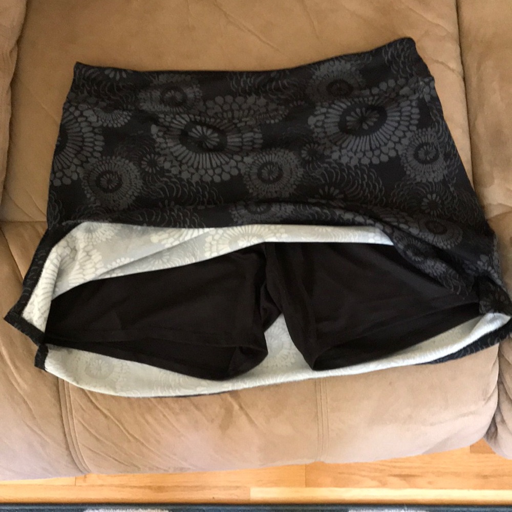Skort - Picture 2 of 2